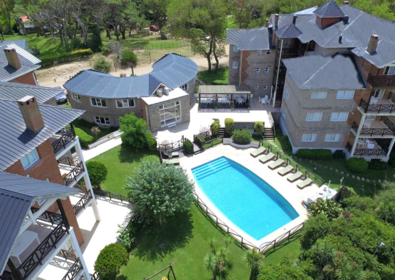 Victoria Village Carilo Luaran gambar